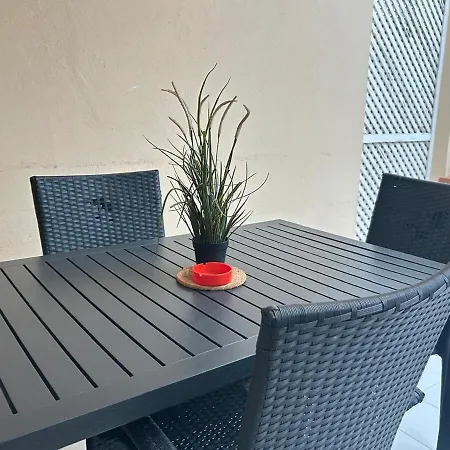 Modern One Bedroom Flat In Yucca Park * アデヘ